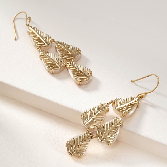 :: S&D Versatile 2-in-1 Pearl Drop Botanical Chandelier Earrings - Picture 6 of 10